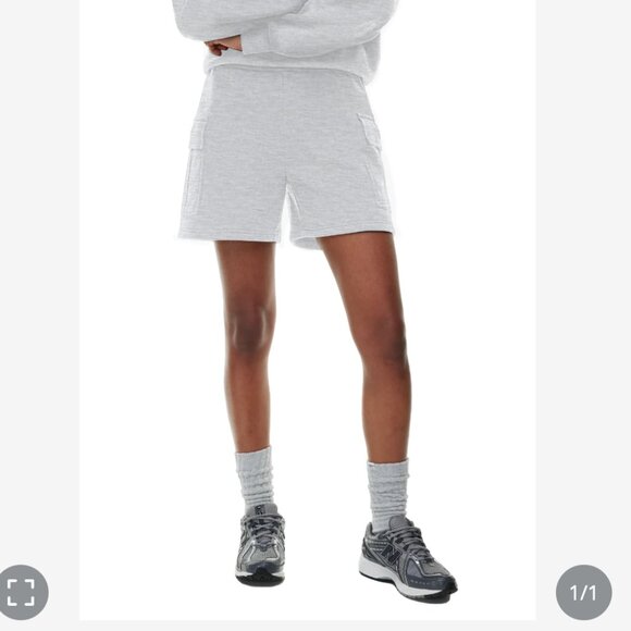 Women's Shorts Cargo Sweat Shorts Fleece GREY MEDIUM NEW IN PACK - Picture 1 of 2